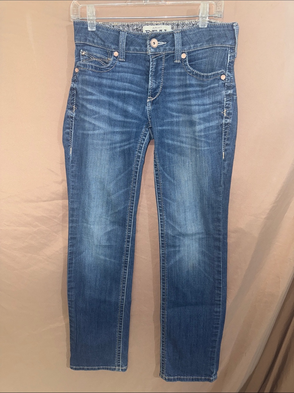 Women’s 29R Ariat Women's Straight Leg Jeans in Faded Blue Wash